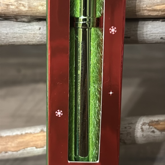 NEW Revolution x The Grinch BLACK Liquid Eyeliner - Picture 3 of 6